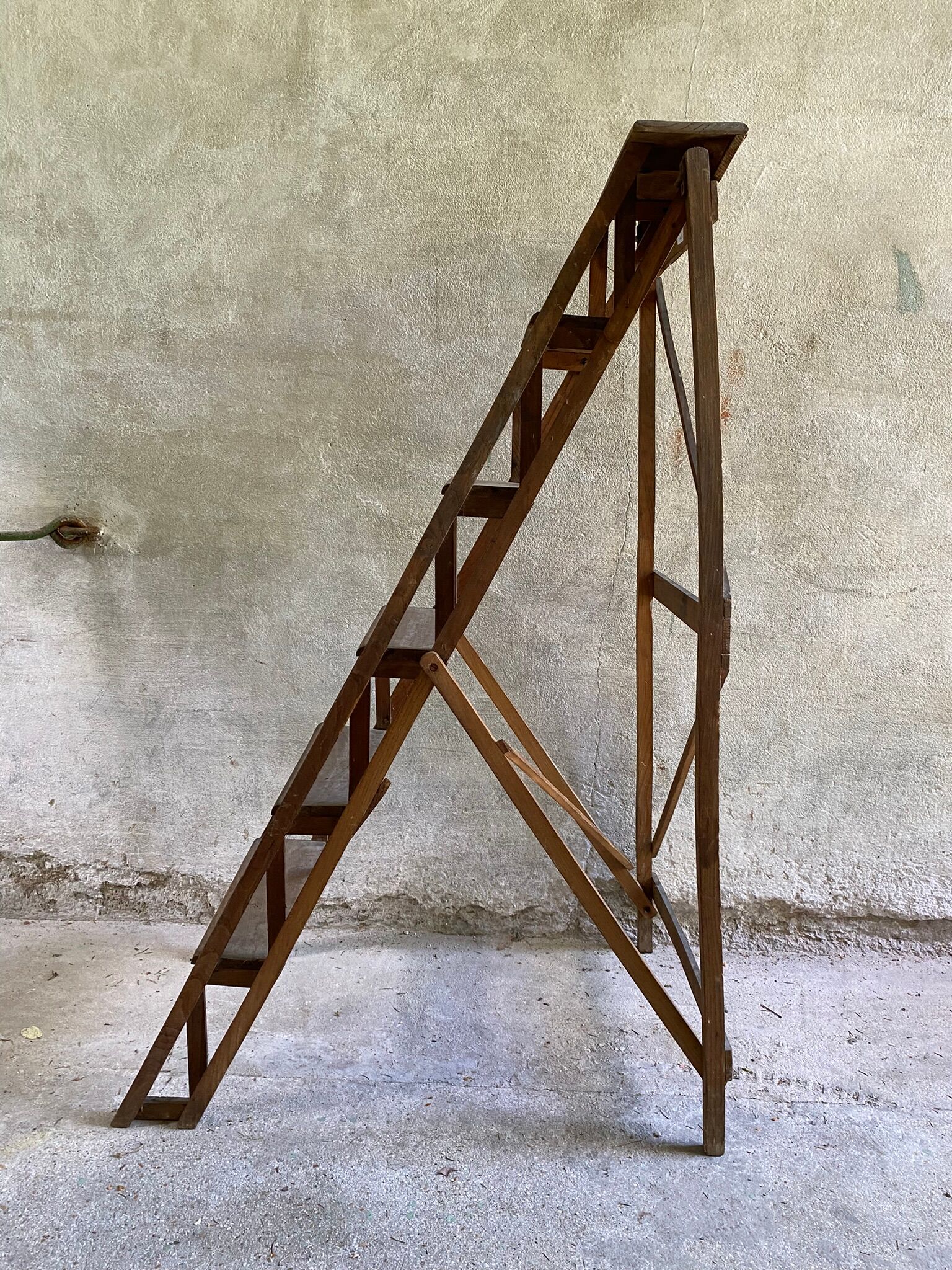 Vintage wooden painter's stepladder 6 folding steps