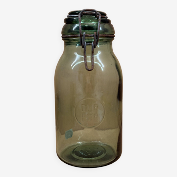 Glass jar