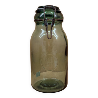 Glass jar