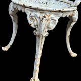 Suite de quatre chaises de jardin en fonte de style Victorien vers 190