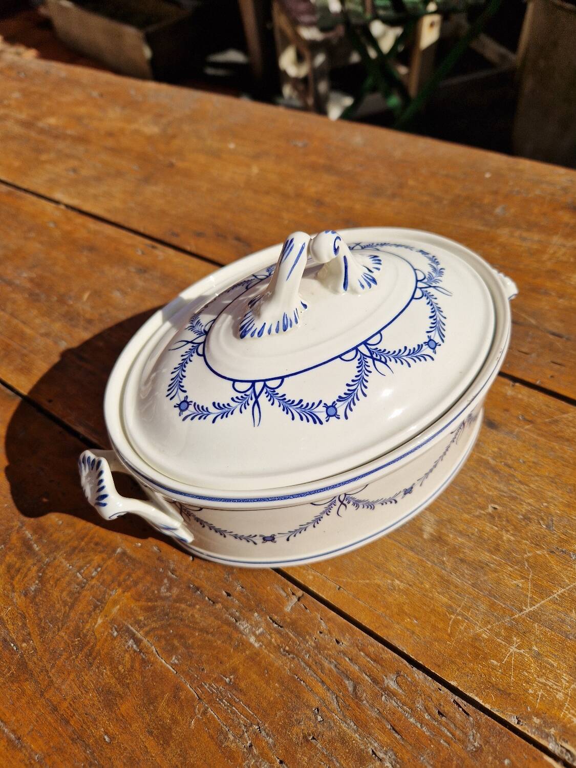 Old Villeroy & Boch LB candy box