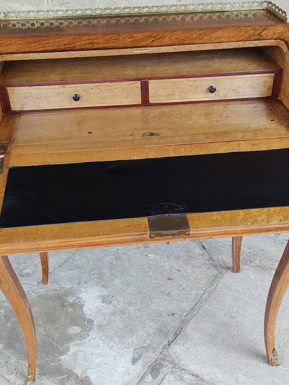 Sloped desk in Louis XV style