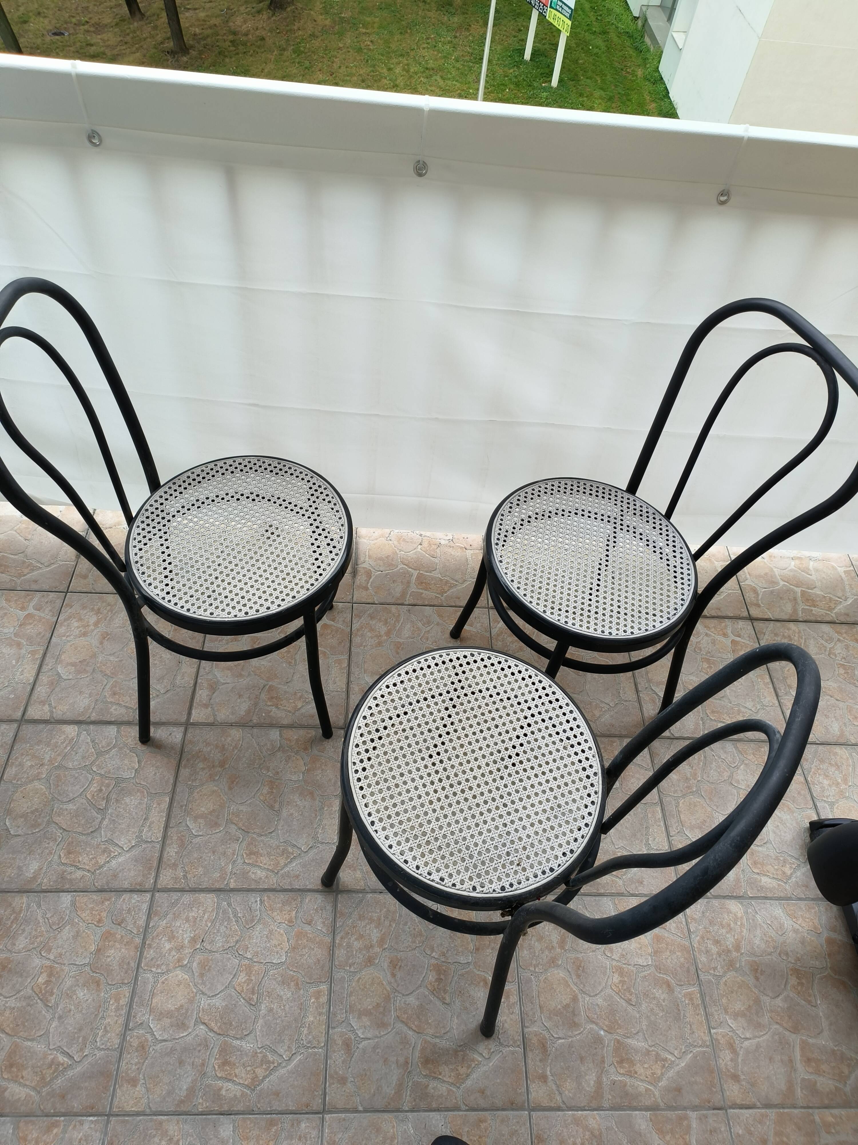 Bistro chair