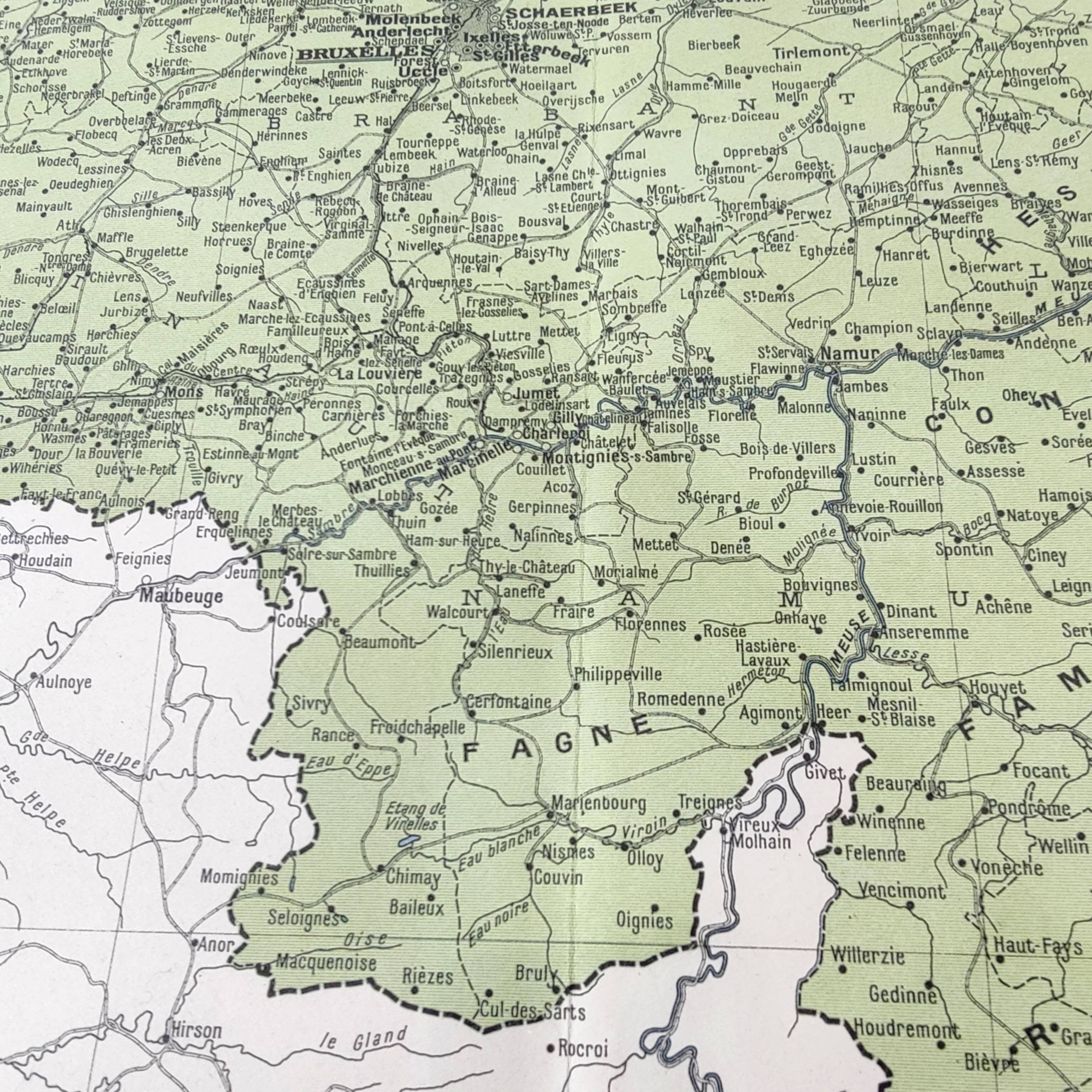 Carte vintage de la Belgique et Luxembourg 43x43cm de 1950