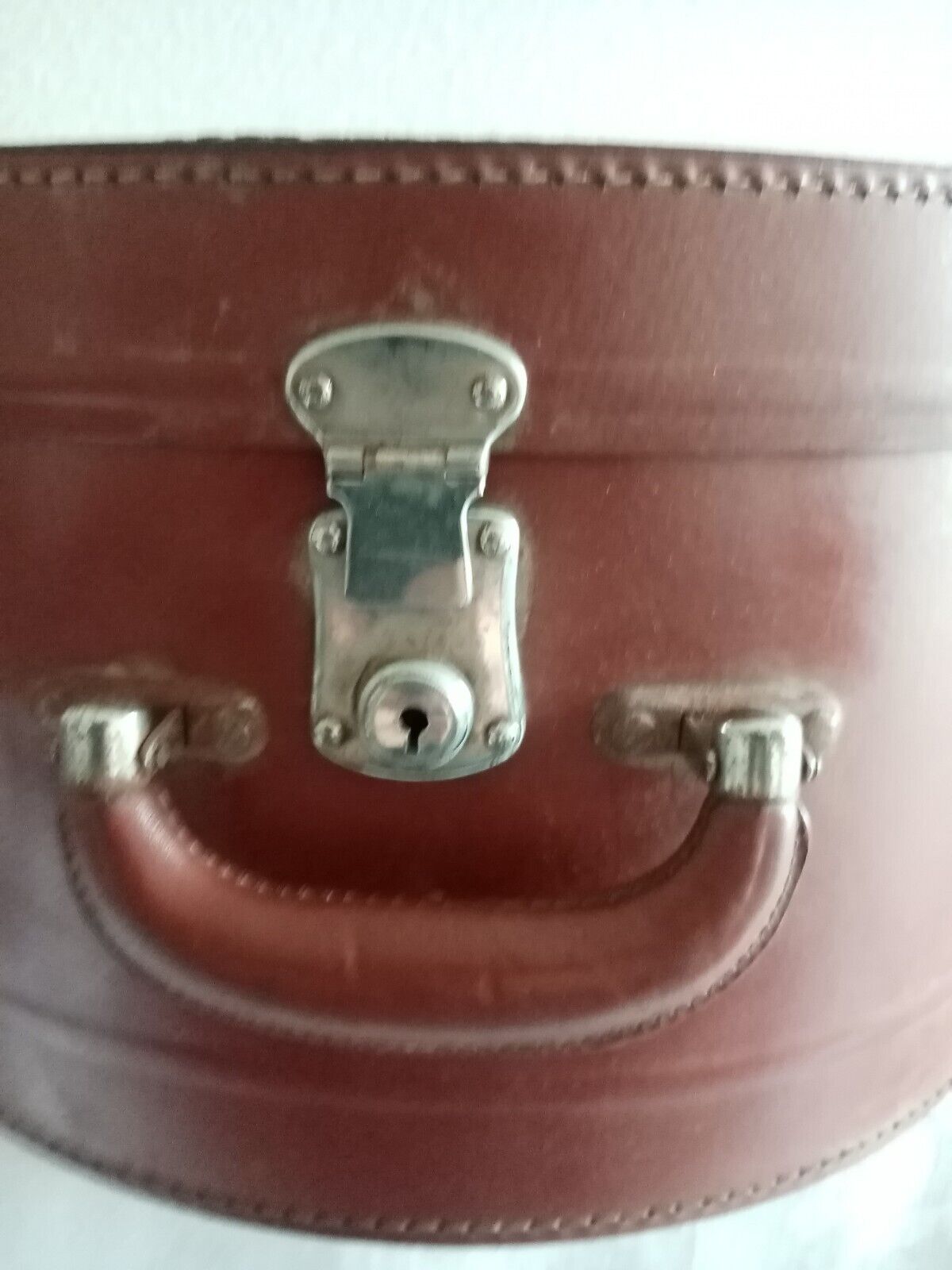 Old hat box SILKA diameter 39 cm