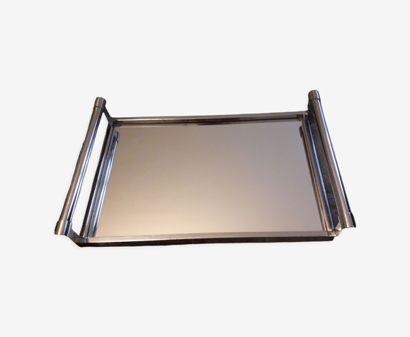 Plateau de service moderniste