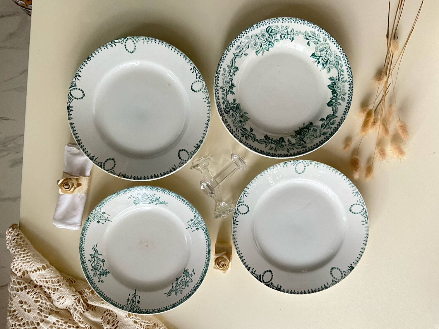 Mix and match 4 plates.