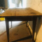 1900s country table/bistro table in its pattine