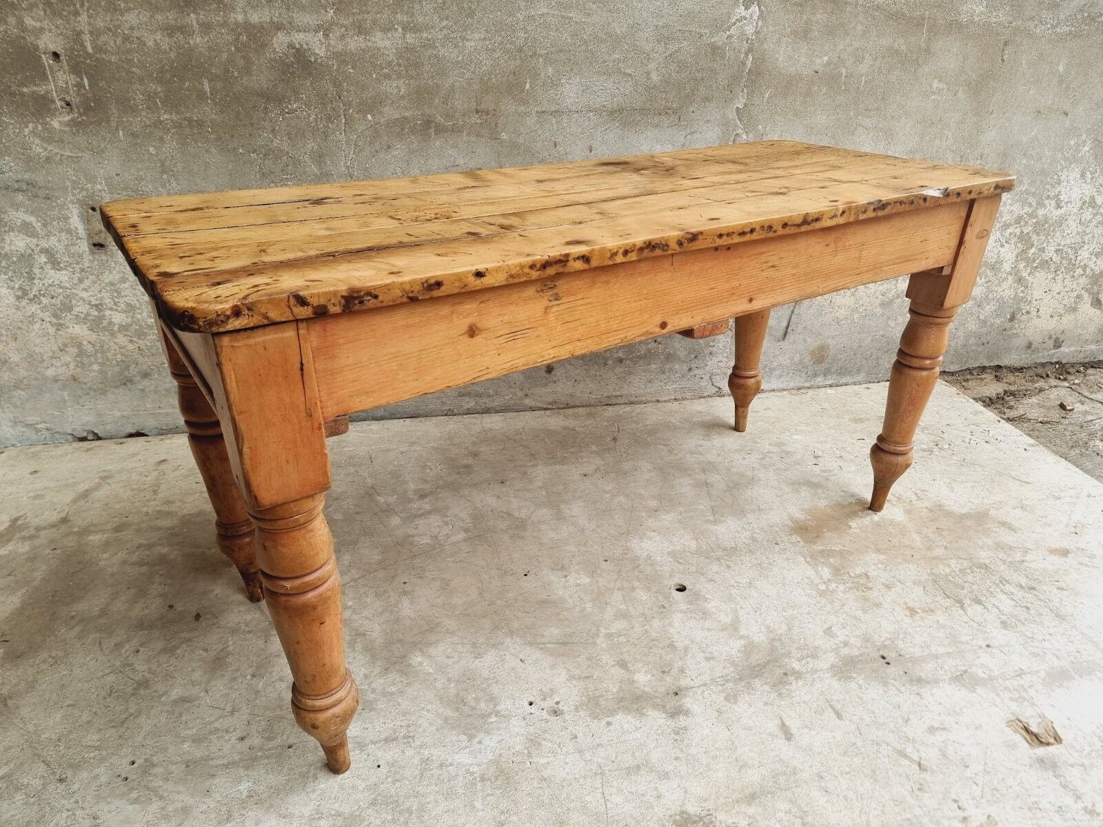 Farm pine table