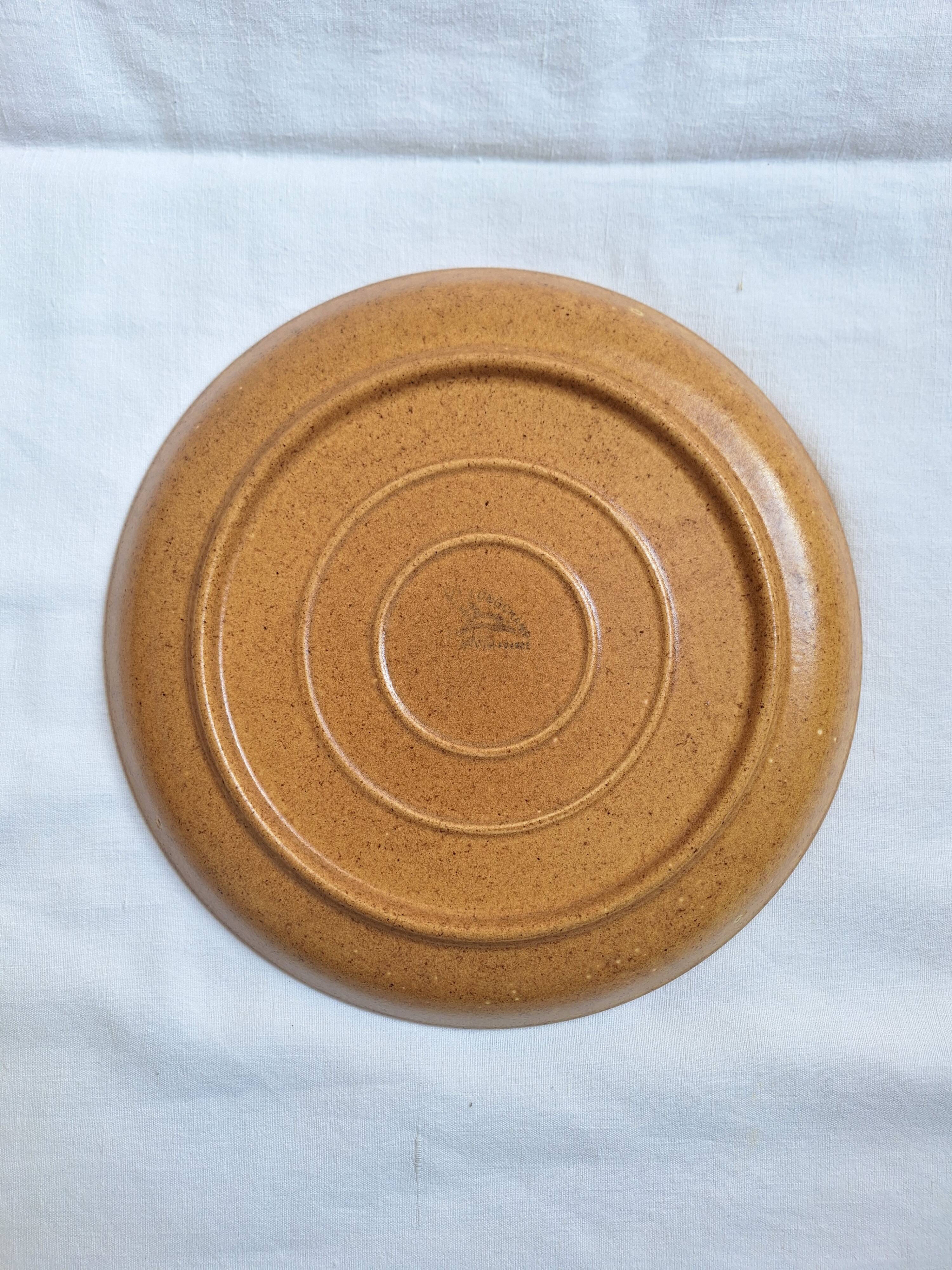 Longchamp round stoneware dish