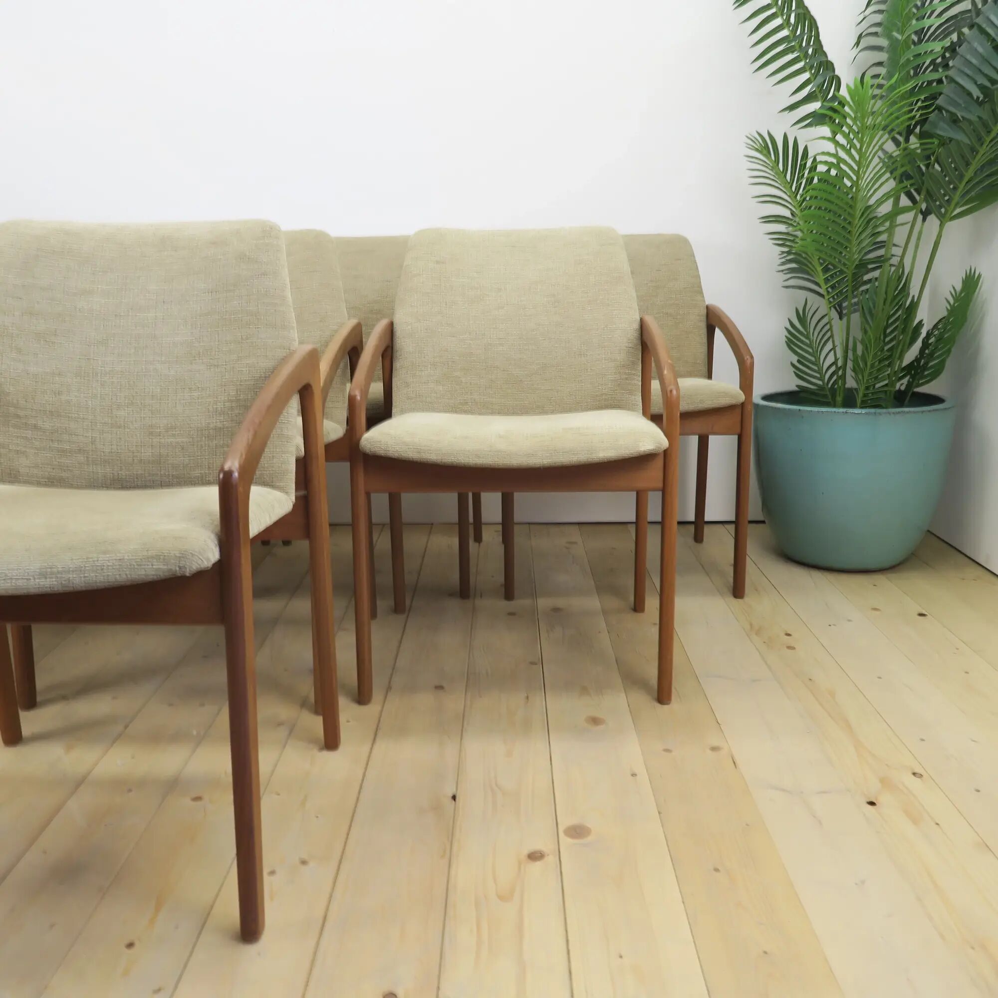 Set of 8 model 23 chairs in teak by Henning Kjærnulf for Korup Stolefabrik, Denmark 1960.