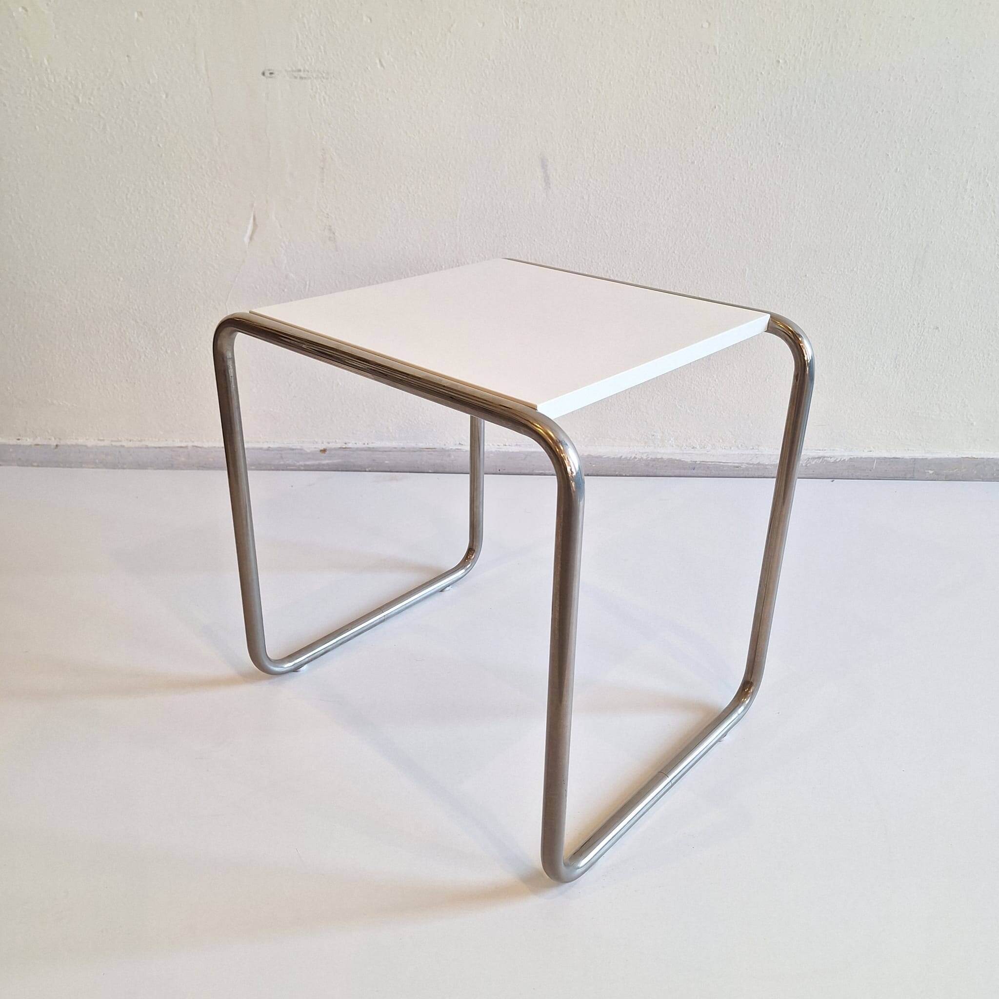 Ensemble de 2 tables d'appoint B9 Marcel Breuer pour Tecta