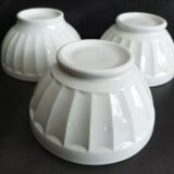Set of 3 white ribbed bowls
