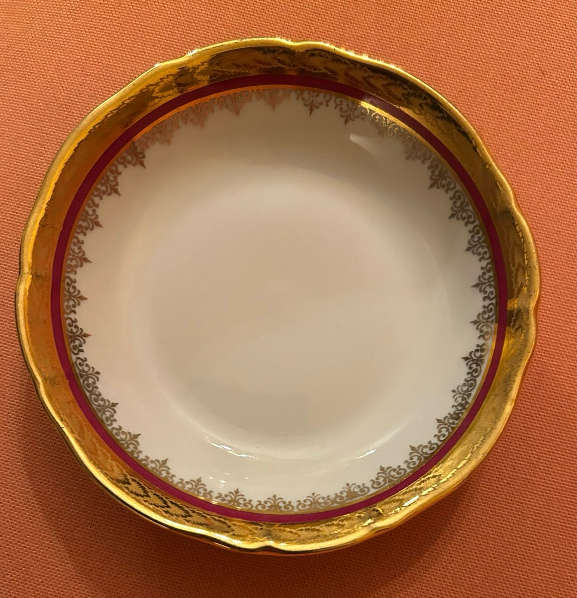 Service complet 78 pièces en porcelaine de Limoges filet or