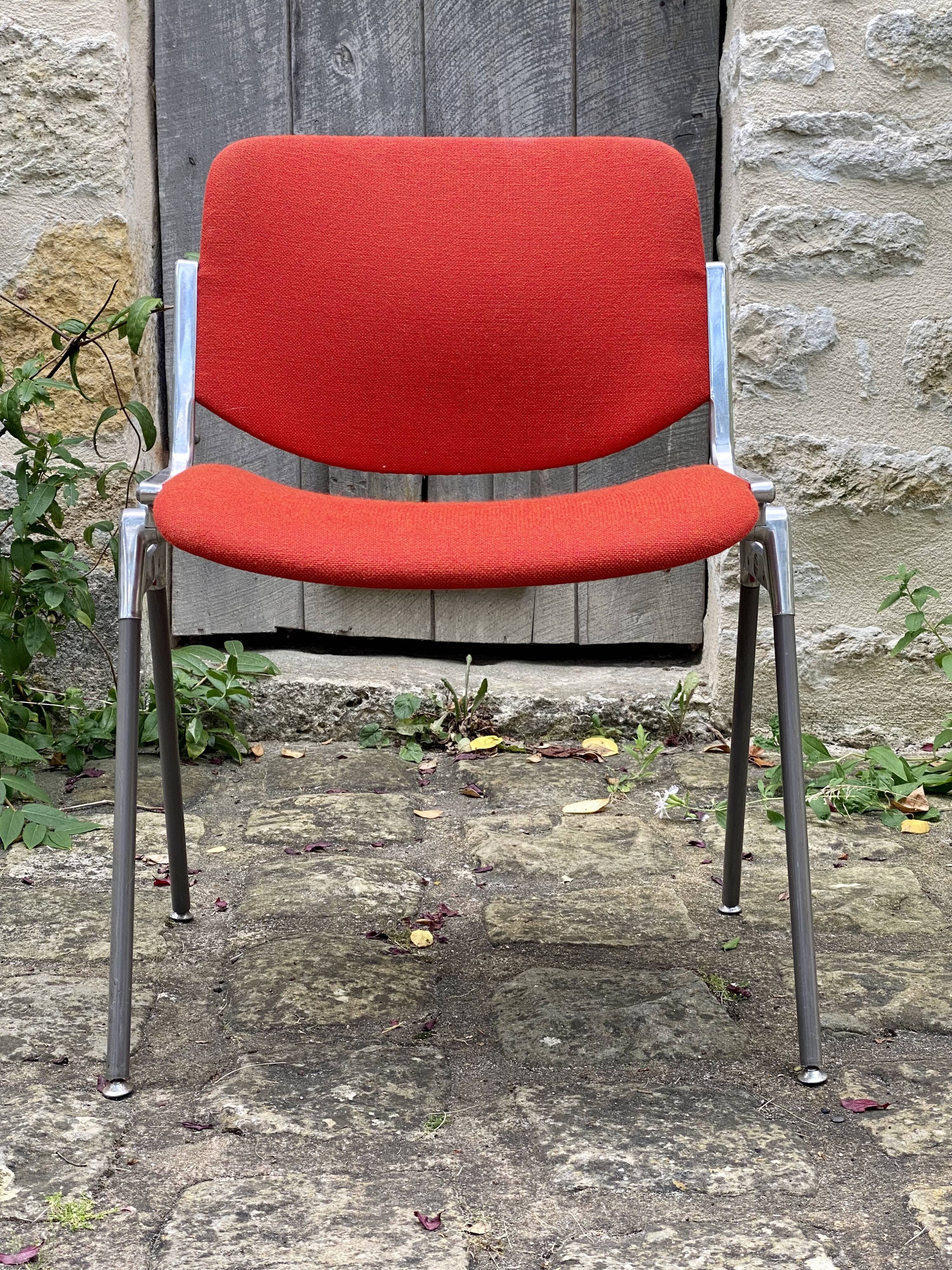 4 stackable chairs by Giancarlo Piretti DSC 106 for Anonima Castelli