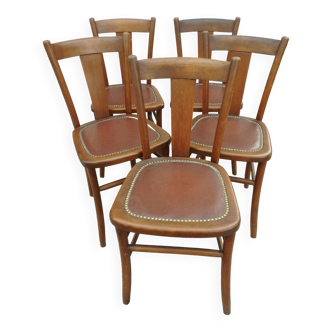 Cinq chaises bistrot