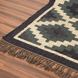 6.5x6.5 ft - handmade jute/wool rug