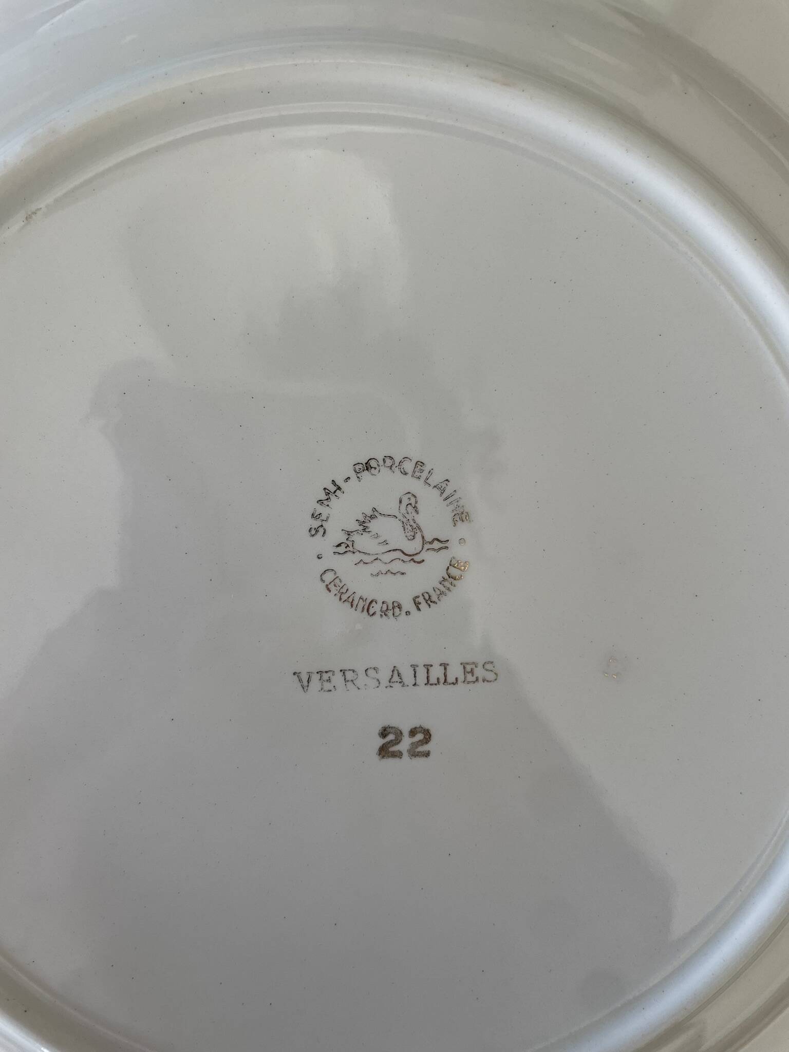 Set of 8 semi-porcelain Céranord France dinner plates, Versailles model