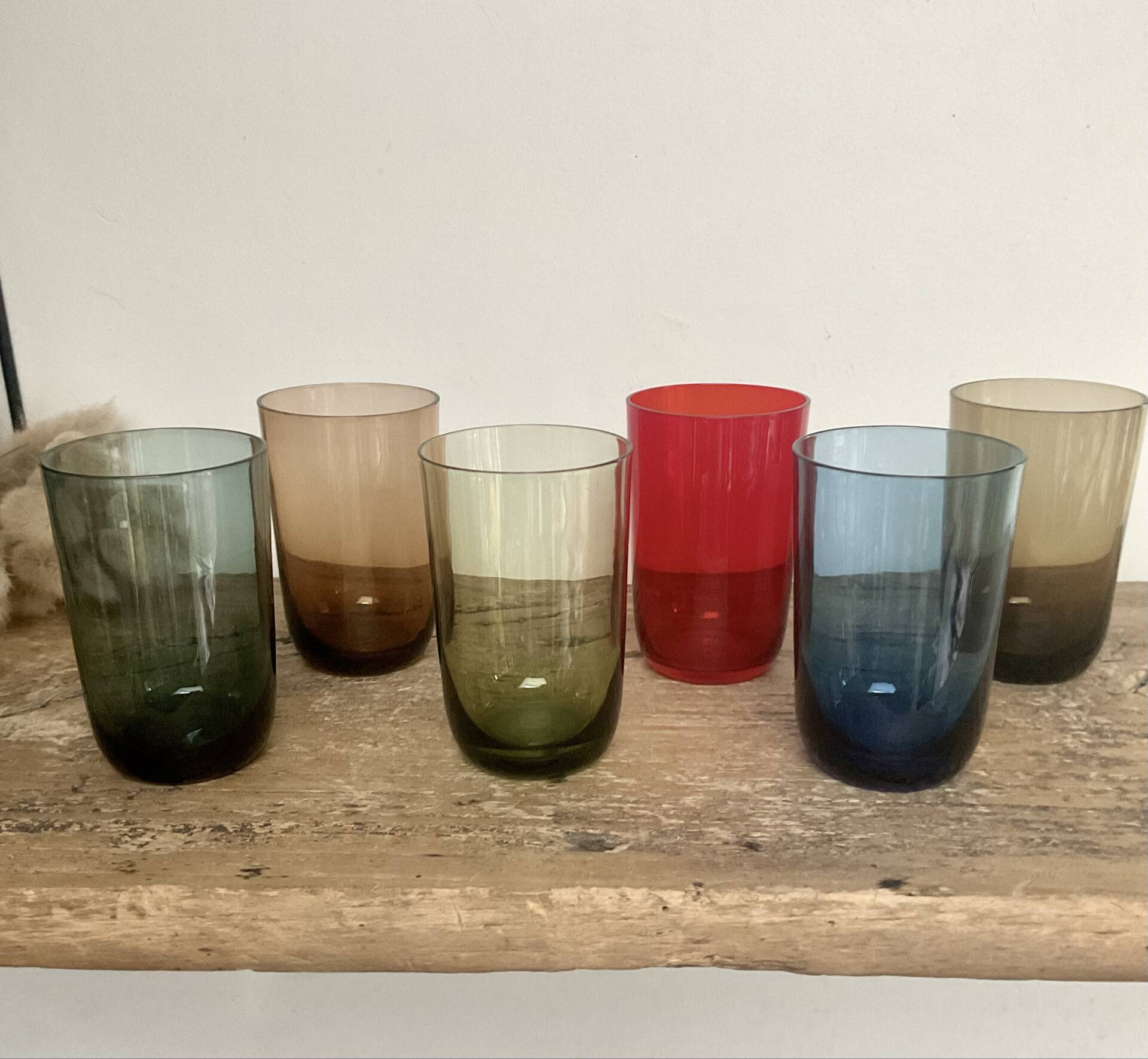 6 vintage coloured glasses