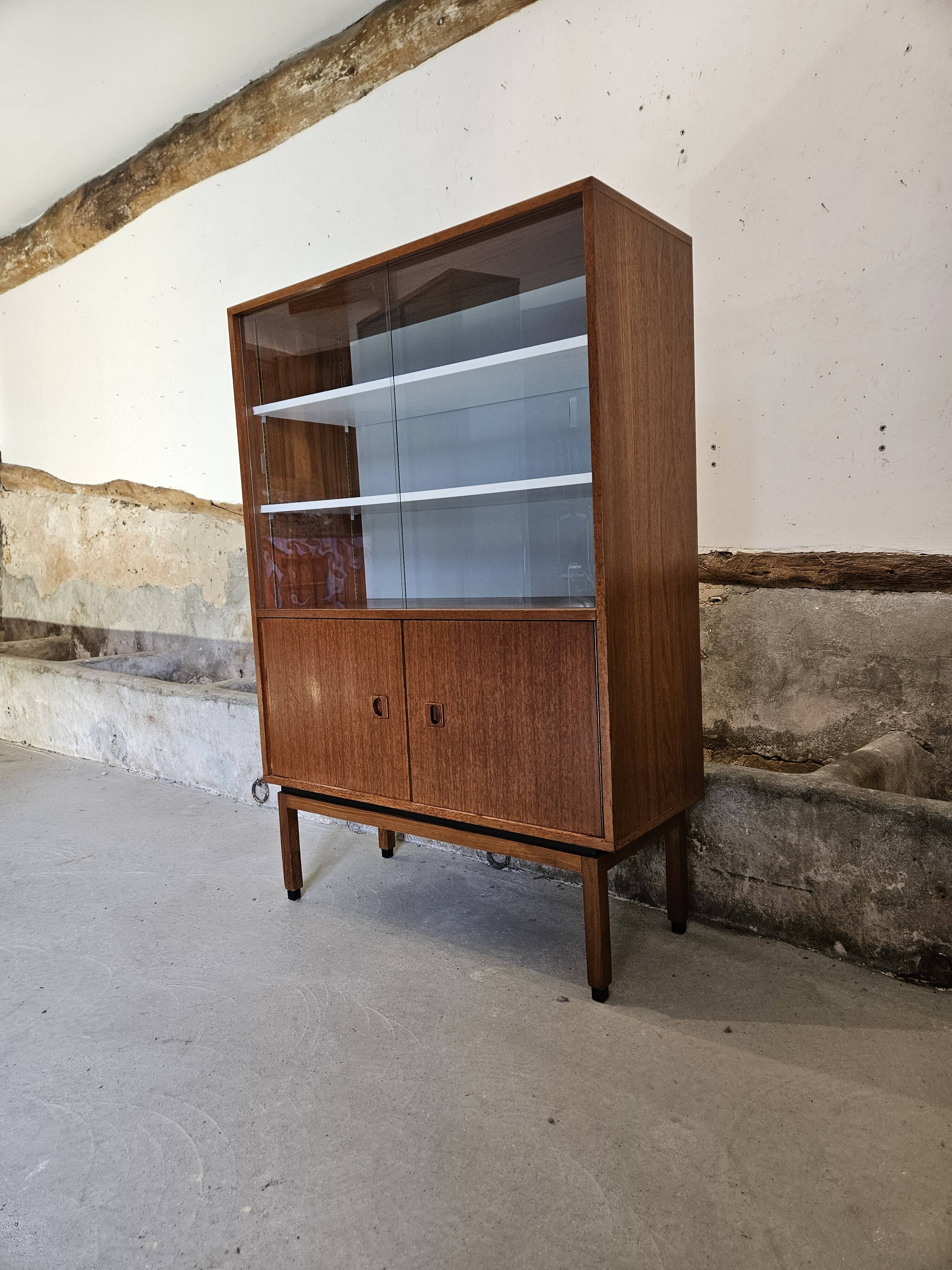 Small MDK display case / teak veneer bookcase 1960 Scandinavian design