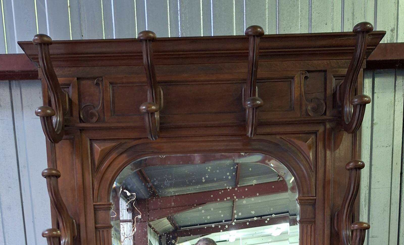 vestiaire d’entrée à miroir en noyer – XIXe siècle