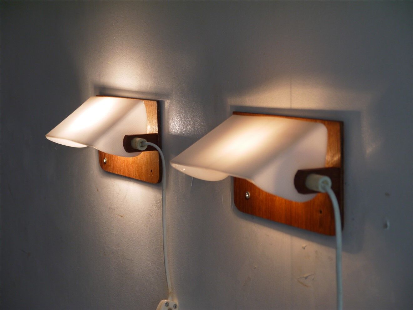 Pair of Scandinavian wall lamps in teak and acrylic 1970