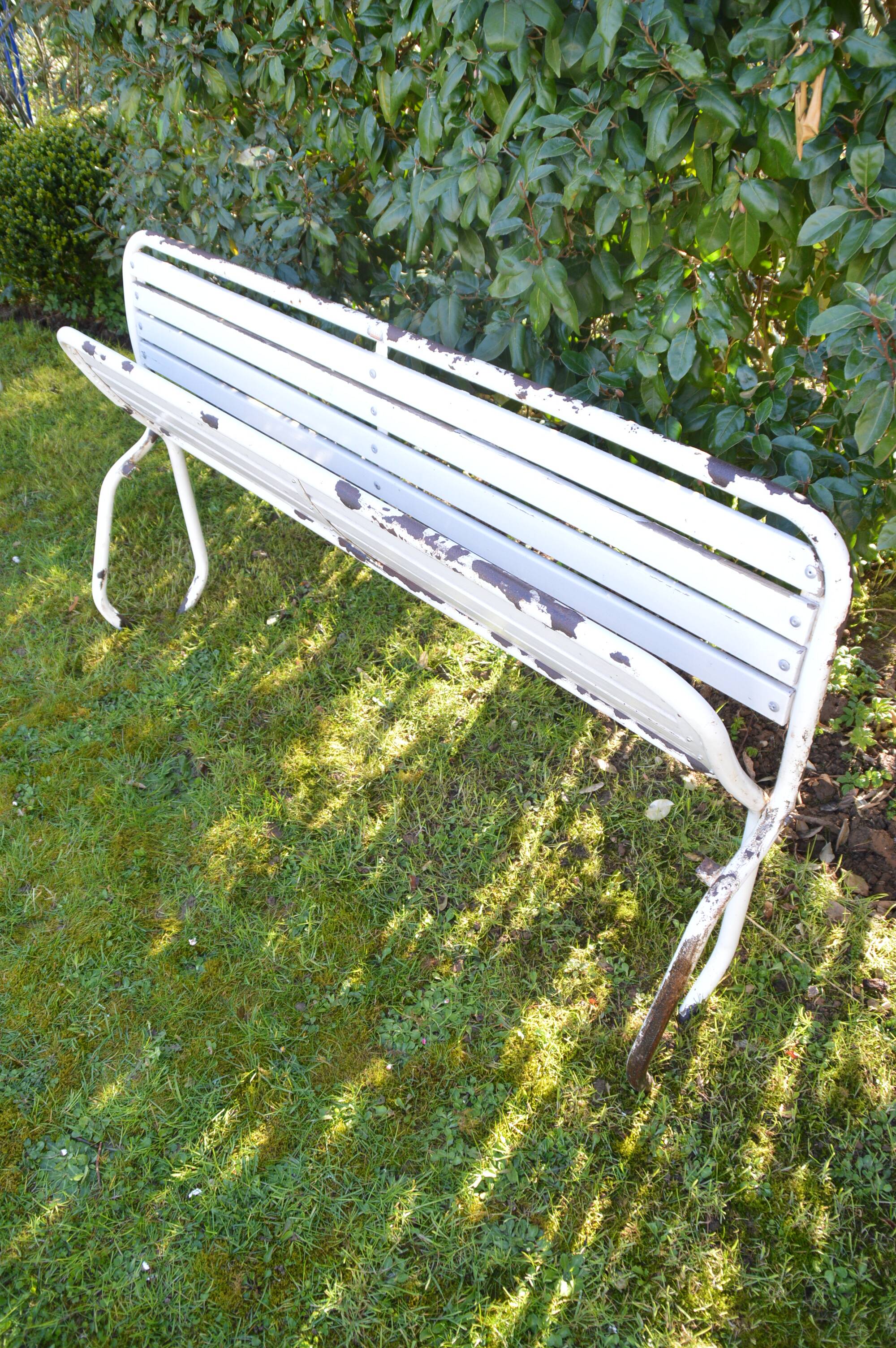 folding garden bench by HEM
