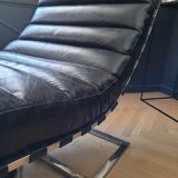 Chaise longue en cuir noir divan