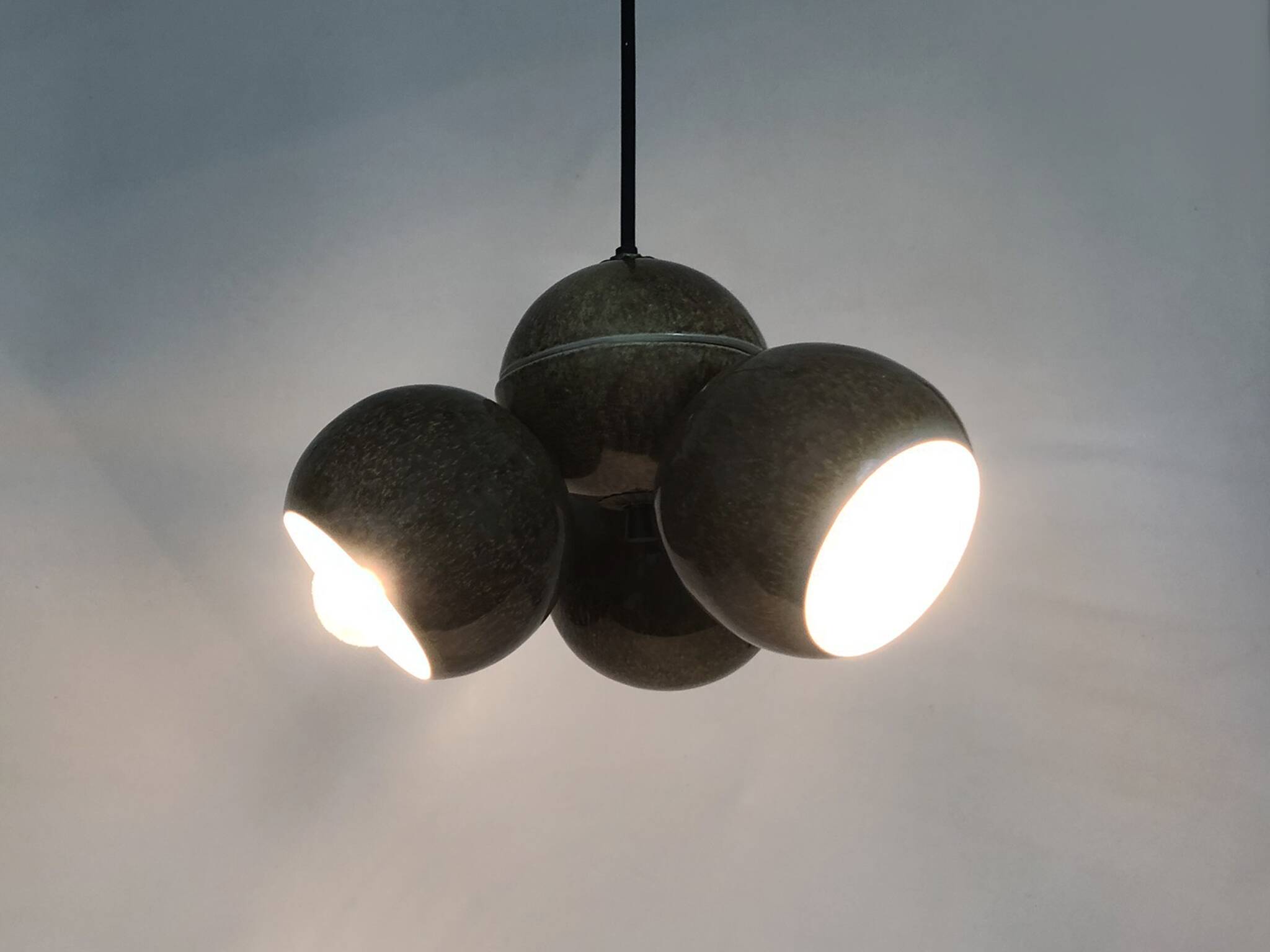 3-light chandelier with glazed sandstone balls. 50s-60s Italy