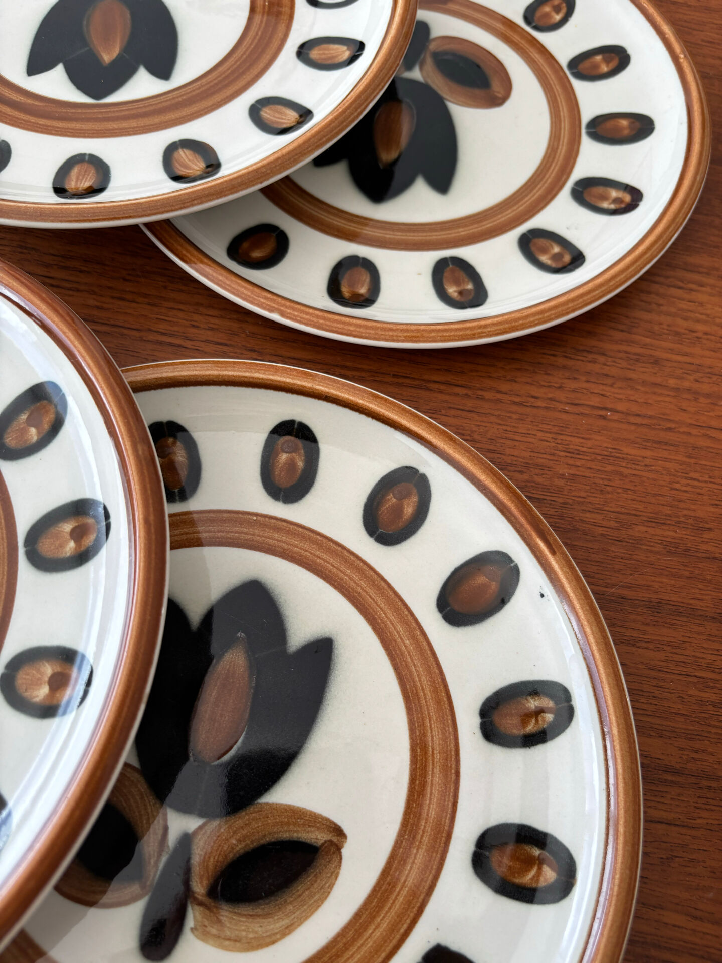 Set of 4 dessert plates Boch La Louvière model Kimono.