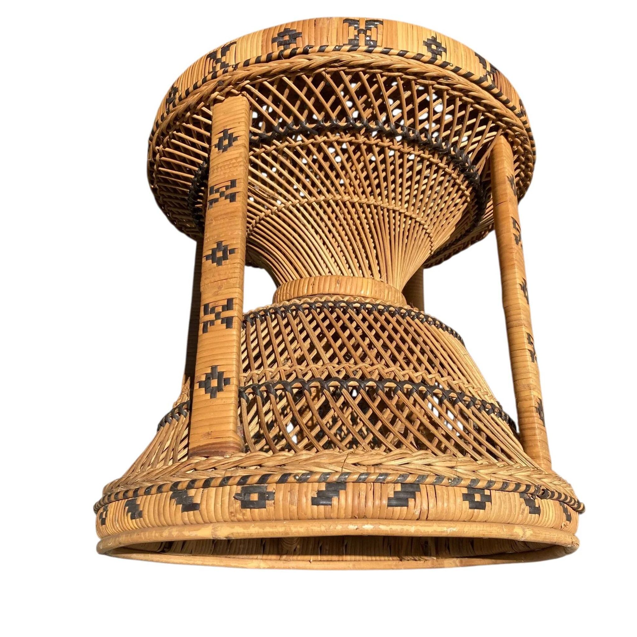 Ancien tabouret vintage en osier et rotin tressé 70 Emmanuelle