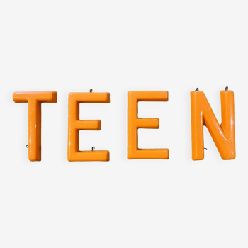 Lettres en plastiques années 70 - TEEN