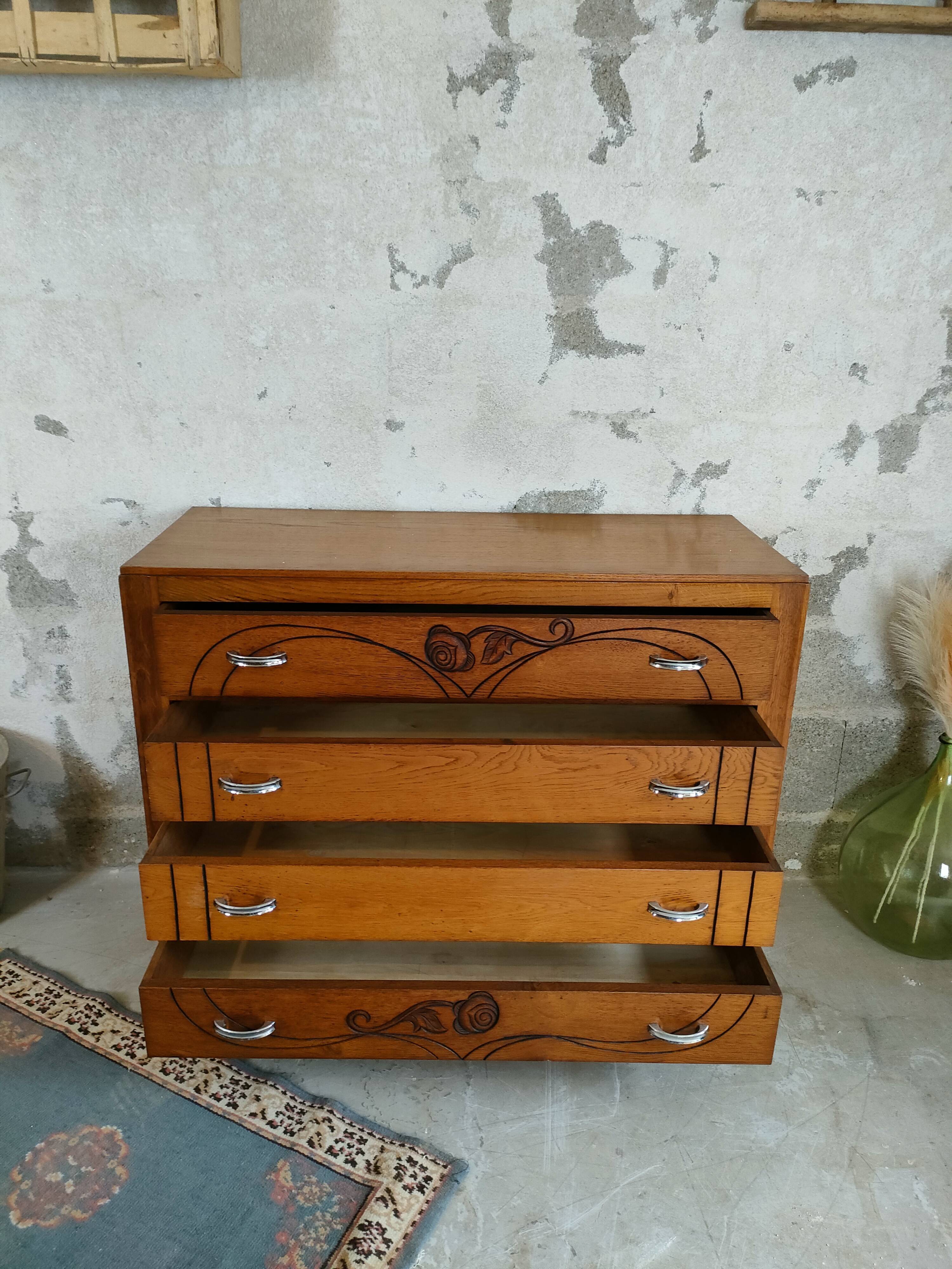 Art deco chest of drawers