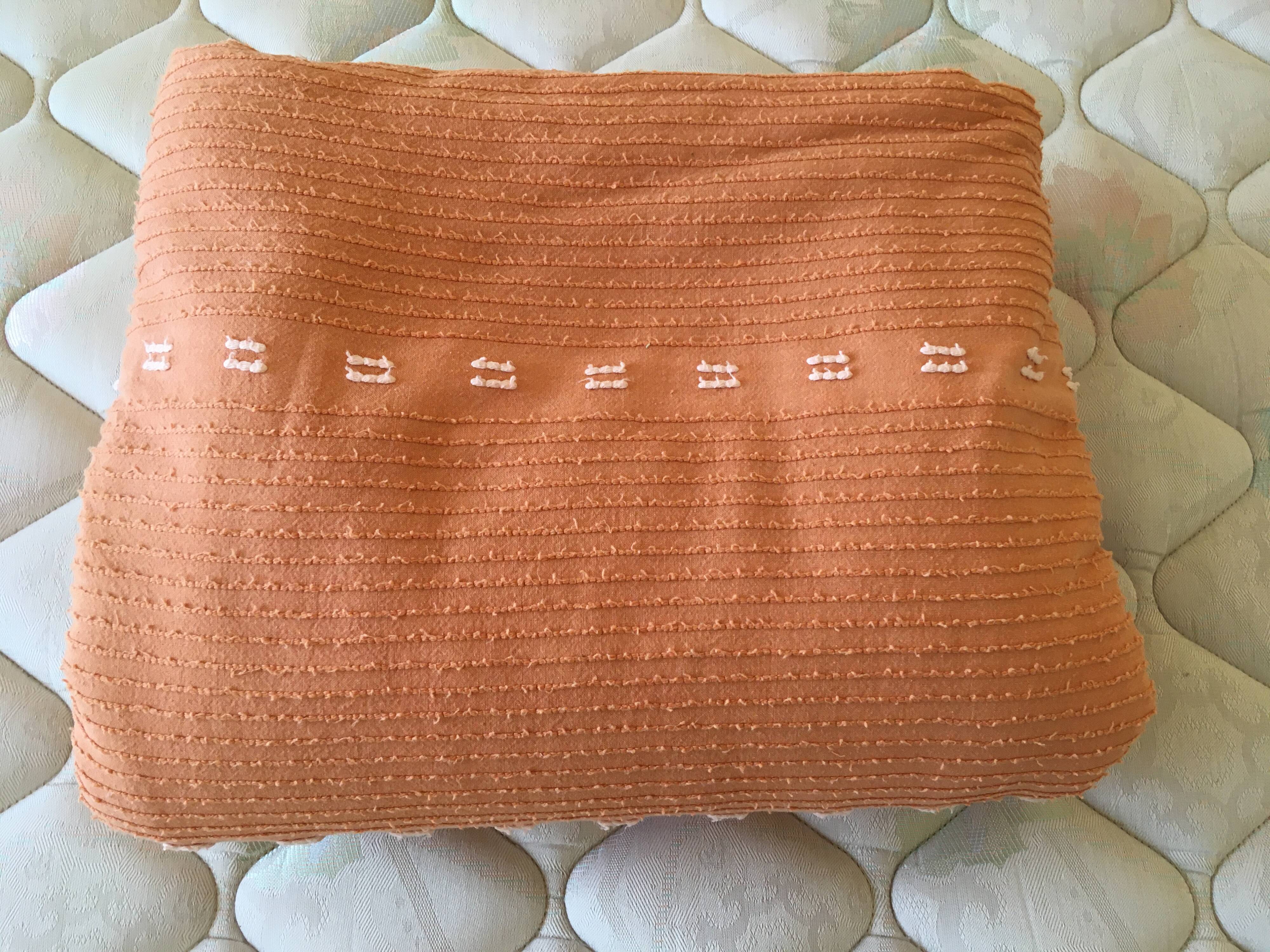 Candelwick plaid bedspread