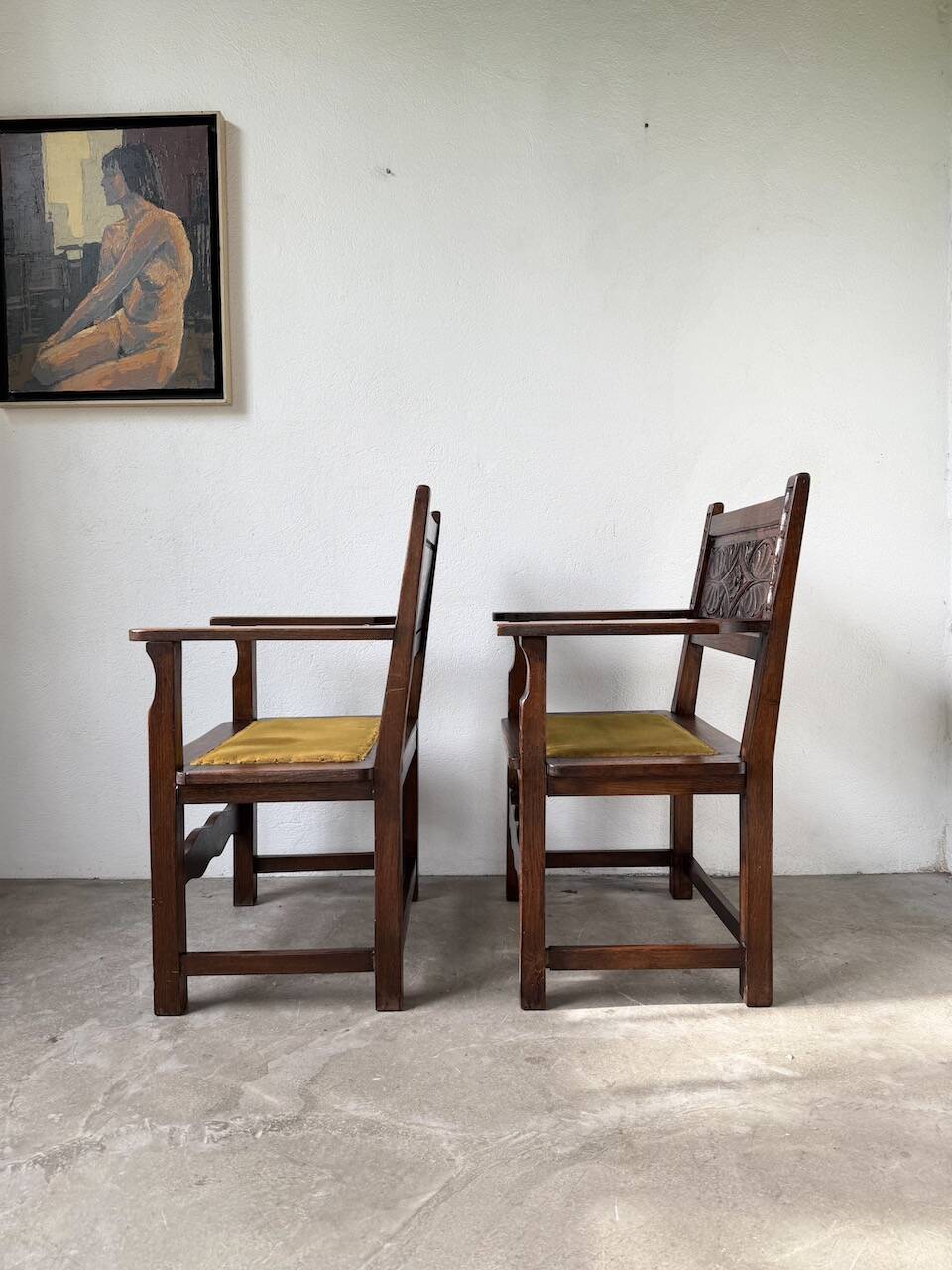 Paire de fauteuils style espagnol bois sculpté 1900