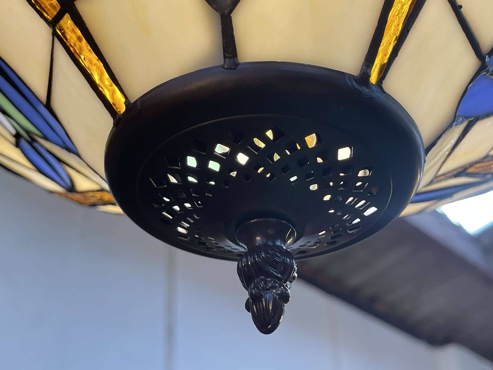 Tiffany-style glass pendant light