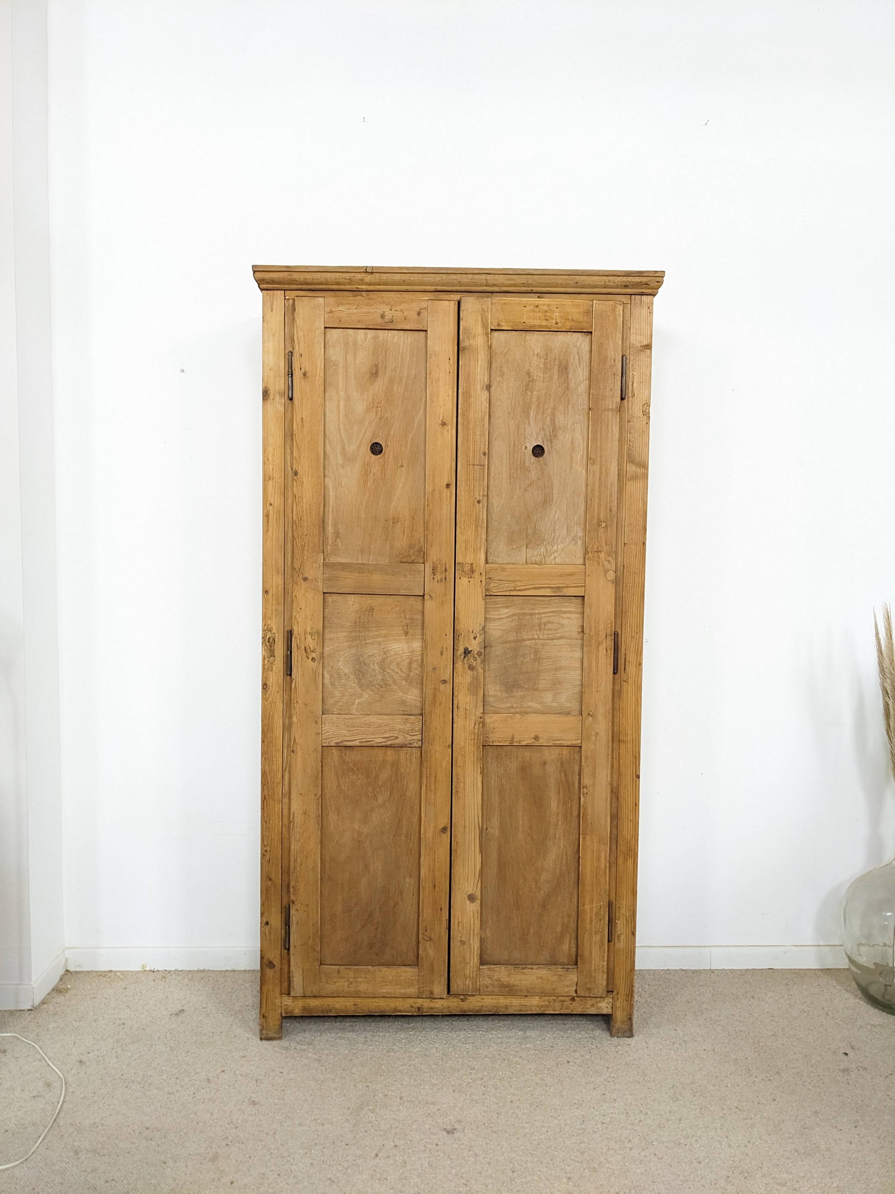 Armoire ancienne
