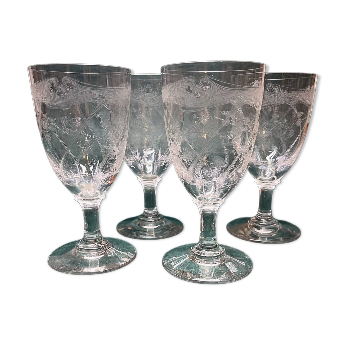 Verres à pied en cristal
