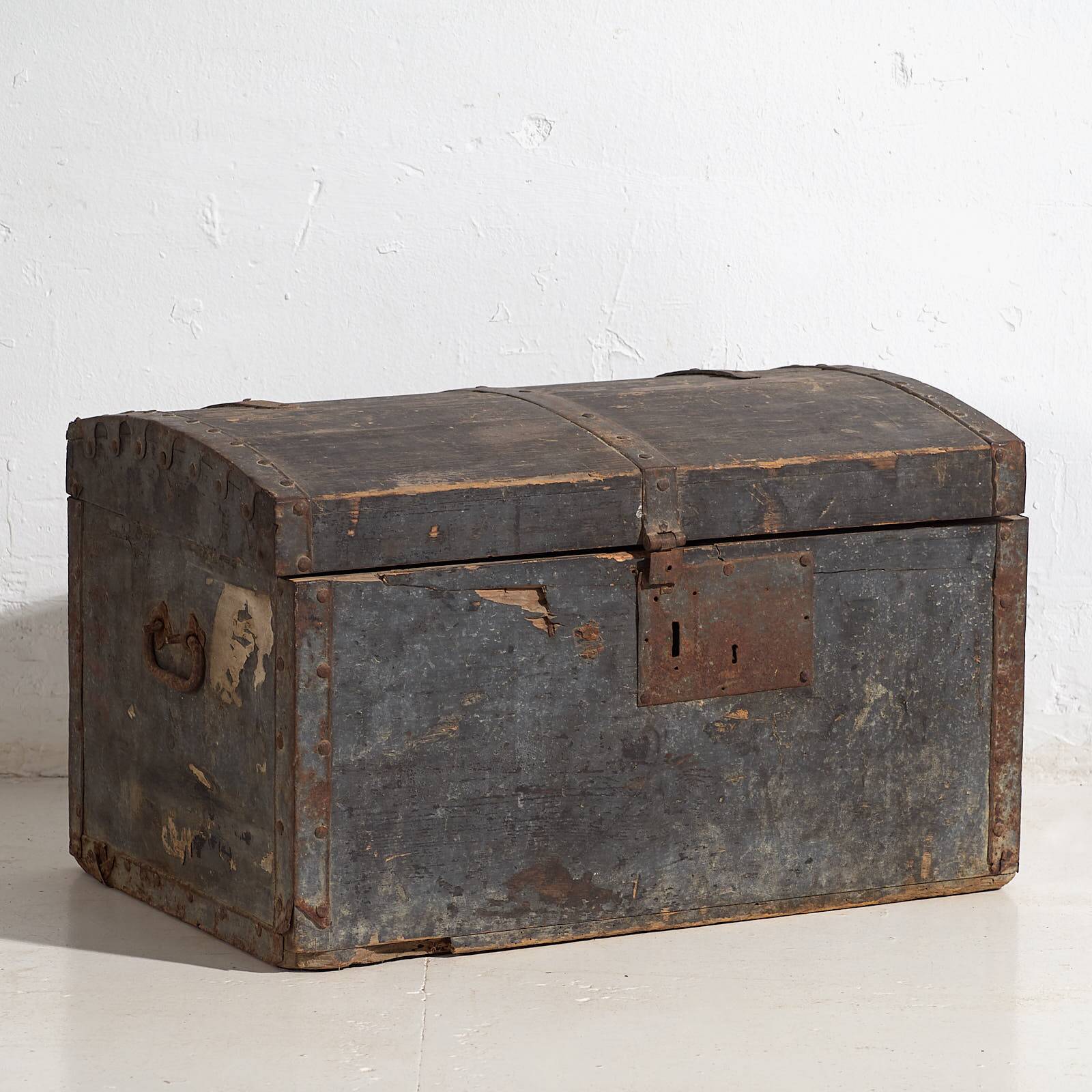 Antique dark toned trunk (circa 1910) #65