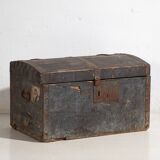 Malle ancienne en bois foncé, vers 1910