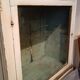 Vitrine en bois laqué et doré du 18ème siècle