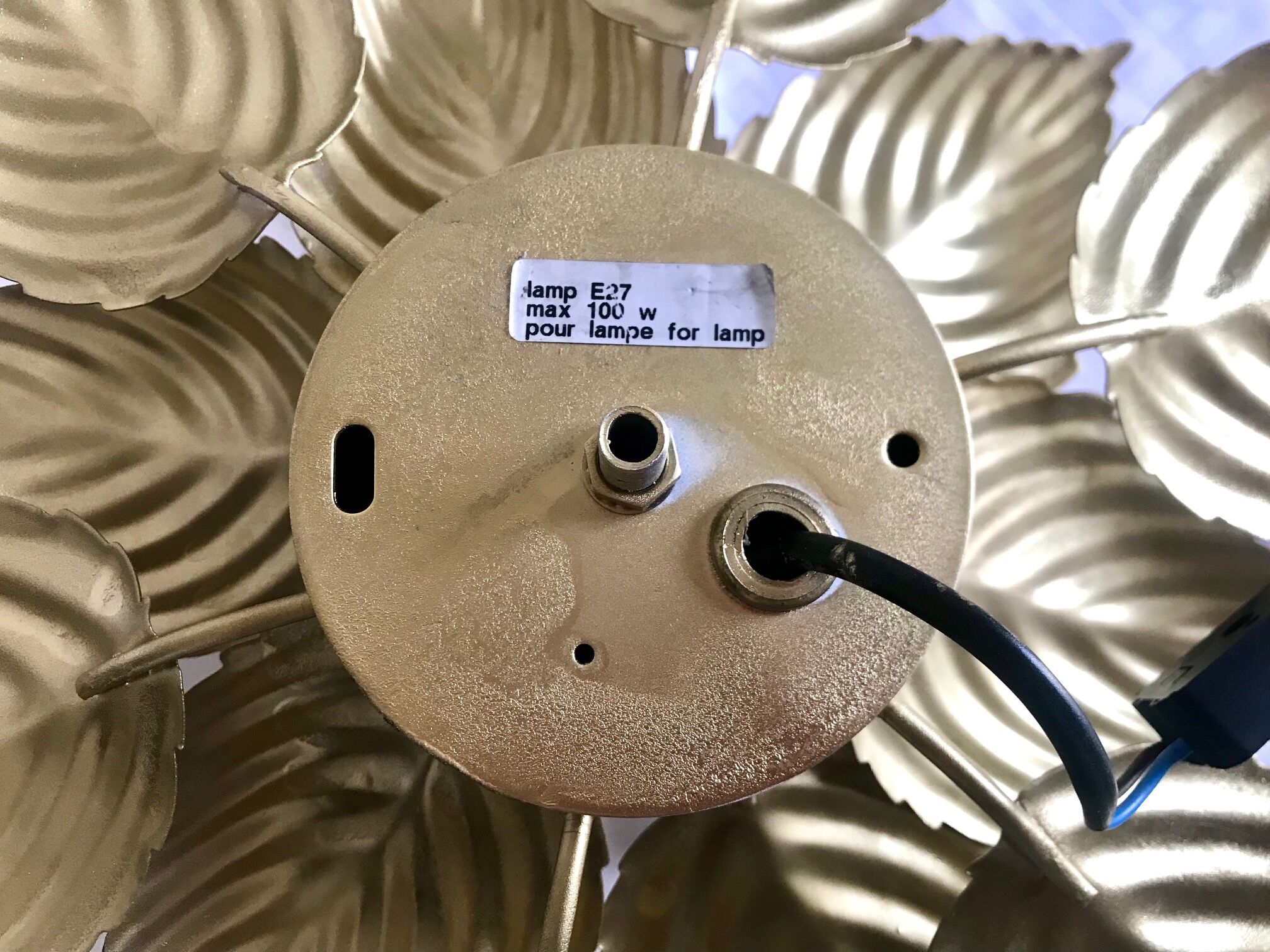 Wall lamp or ceiling lamp golden flower