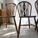 Suite de Quatre Chaises "Windsor"