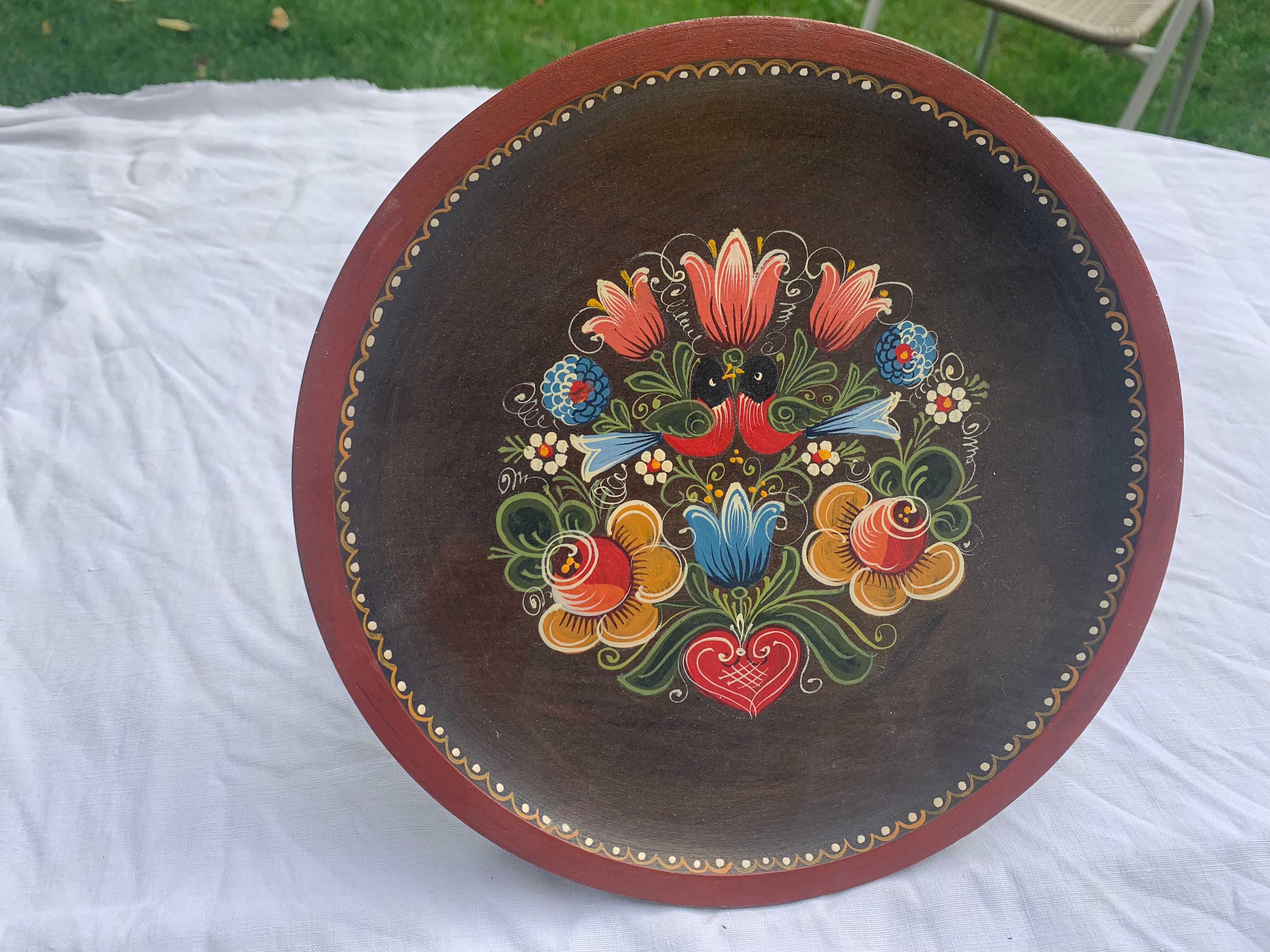 Hand-painted wooden plate from vintage karnten Austria