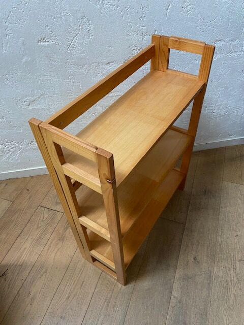 Bookcase wooden shelf