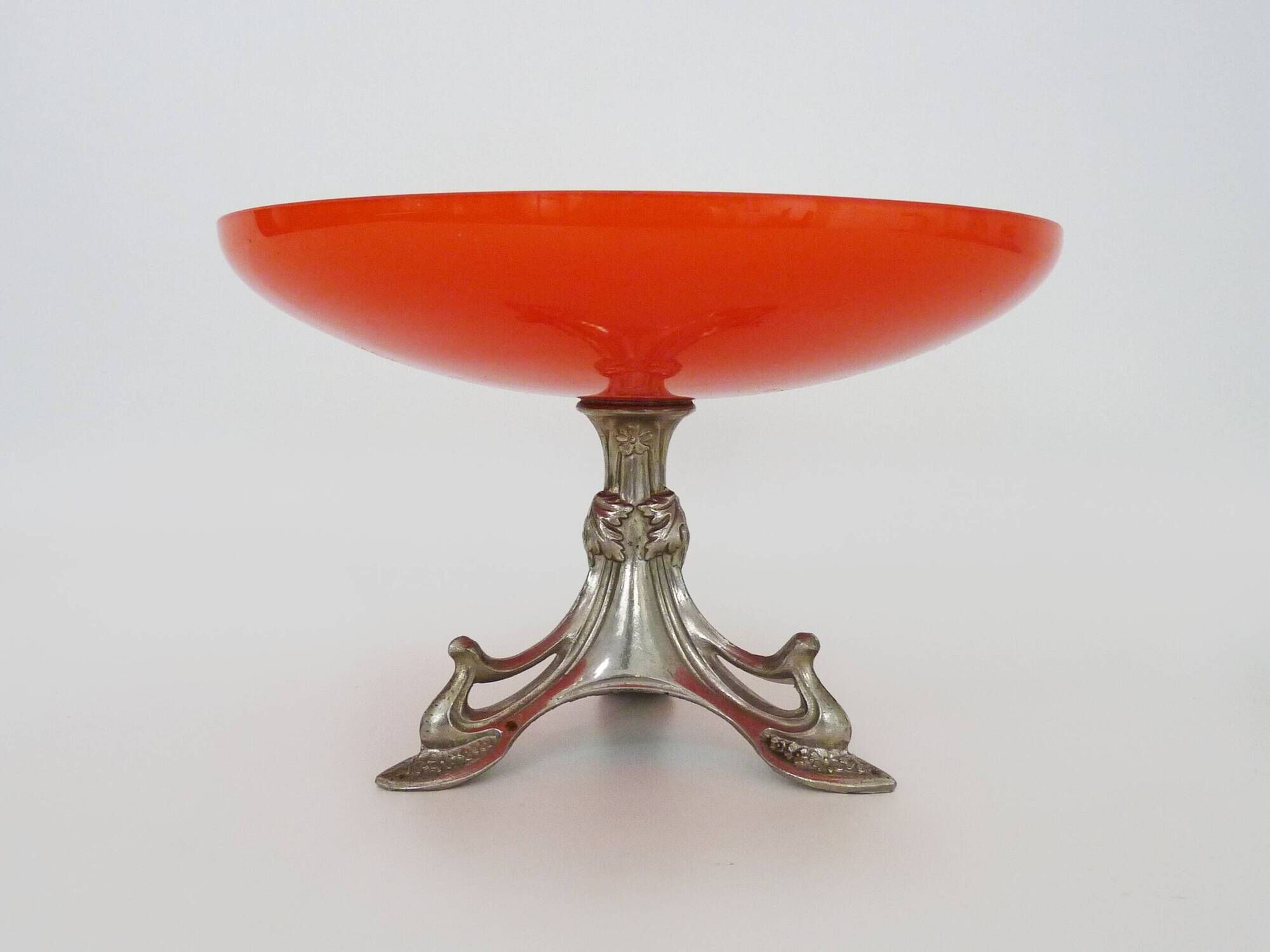 Centerpiece, Art Nouveau orange opaline fruit bowl and spelter foot