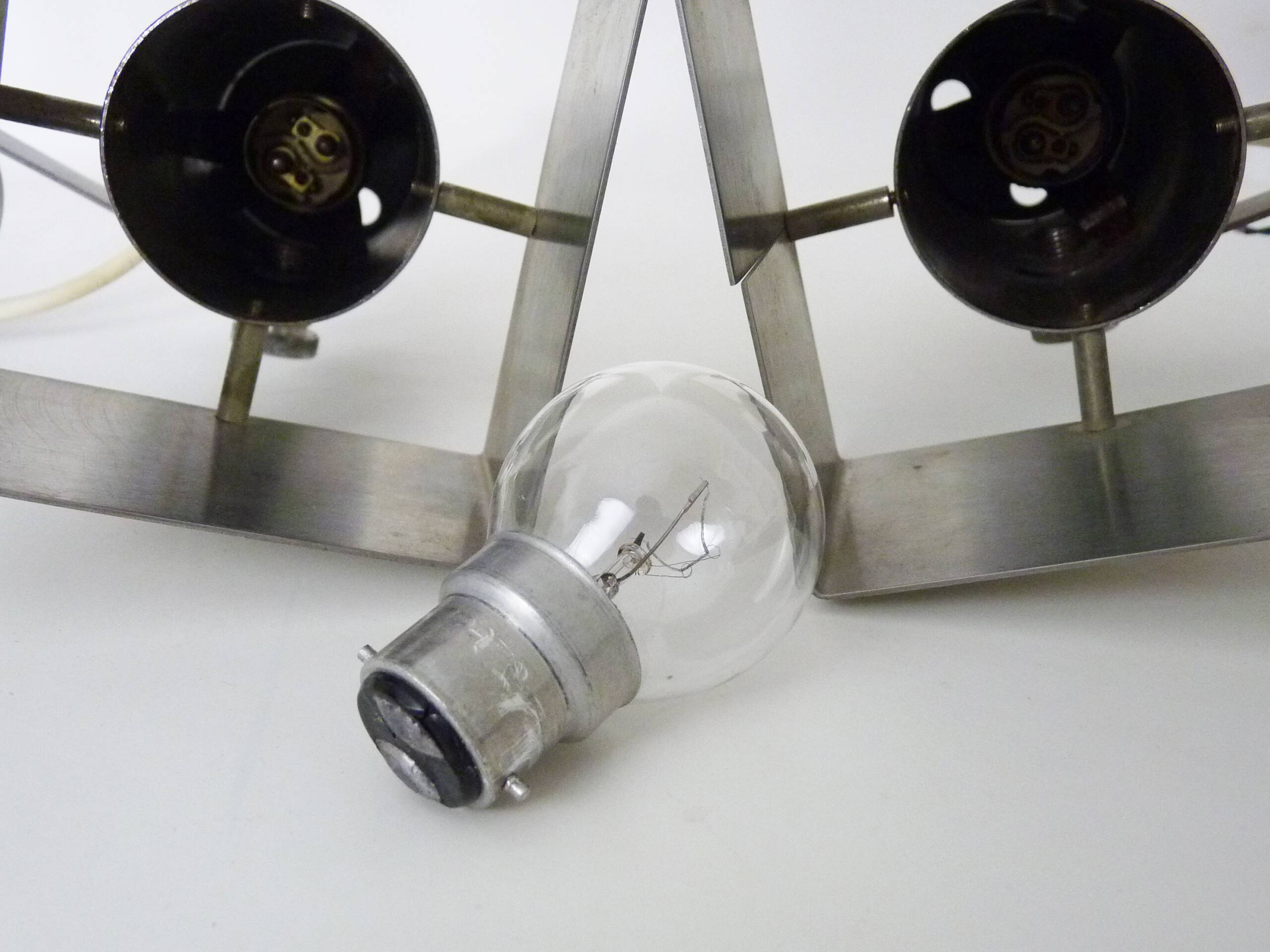 Pair of Space Age wall lights, adjustable, chrome-plated metal, aluminium, 60