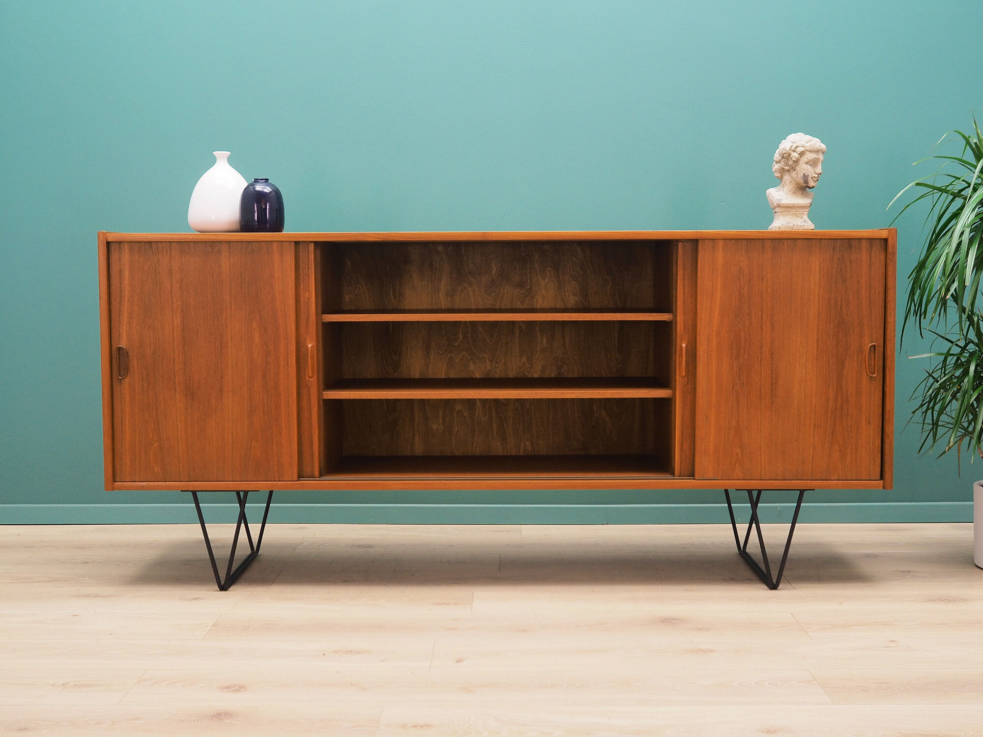 Sideboard teak, Danish design, 70's