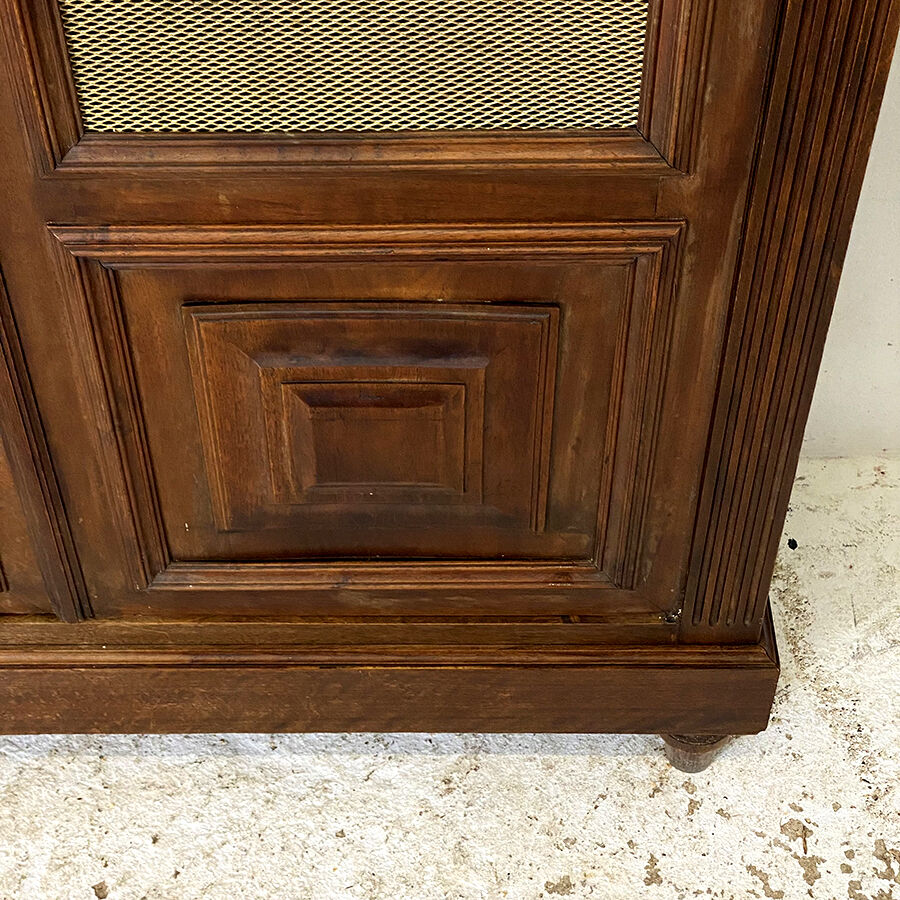 30-year screened bookcase