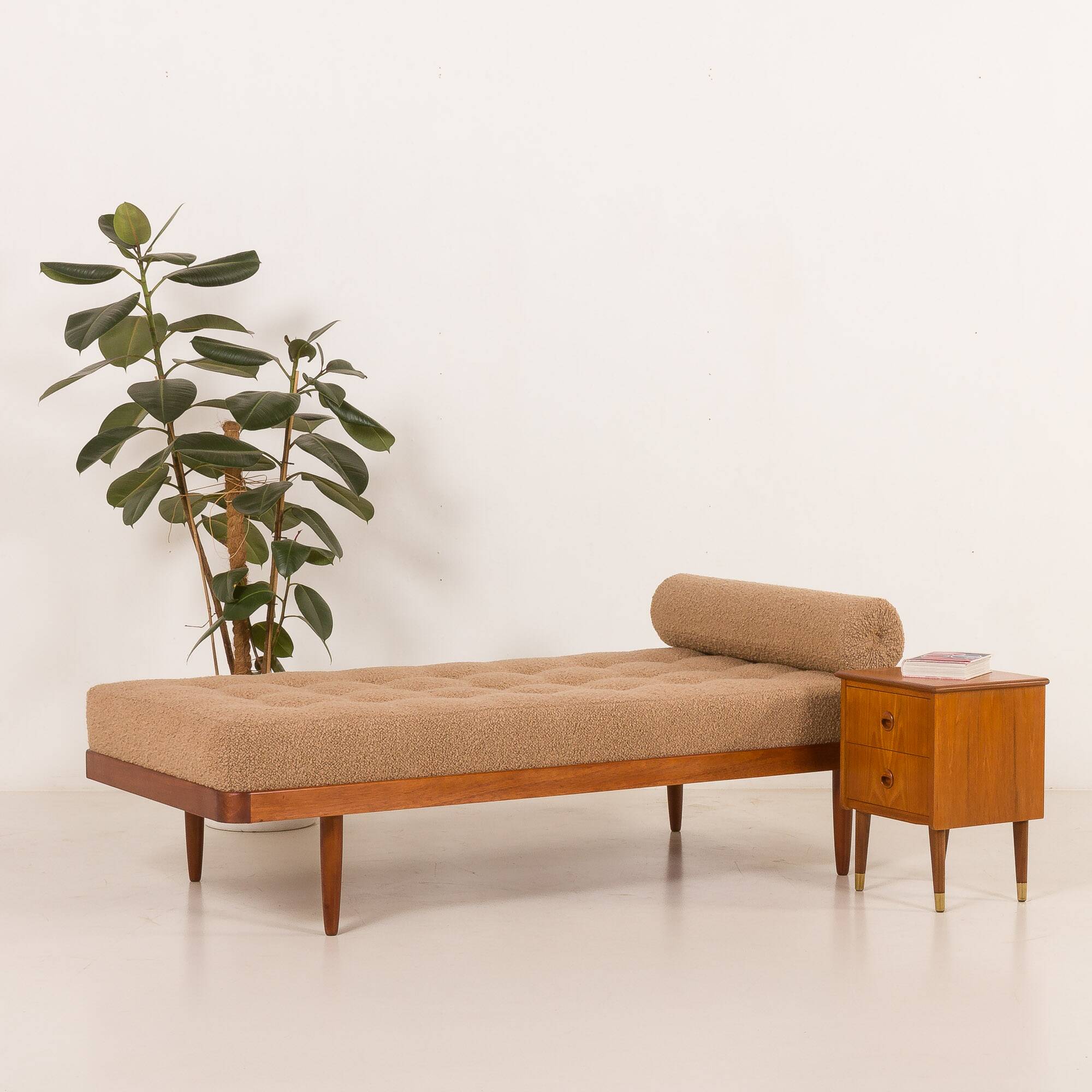 Scandinavian mid century daybed in natural boucle fabric, Denmark 1960s
